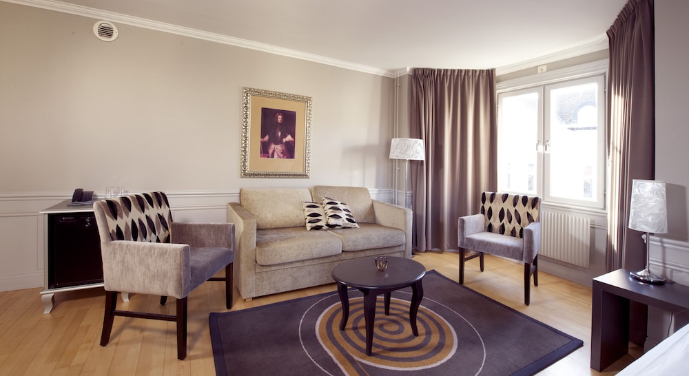 Home Hotel Majoren 37/48