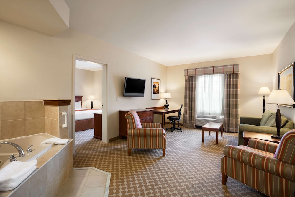 Country Inn & Suites By Radisson Manchester Airport Nh 10/20