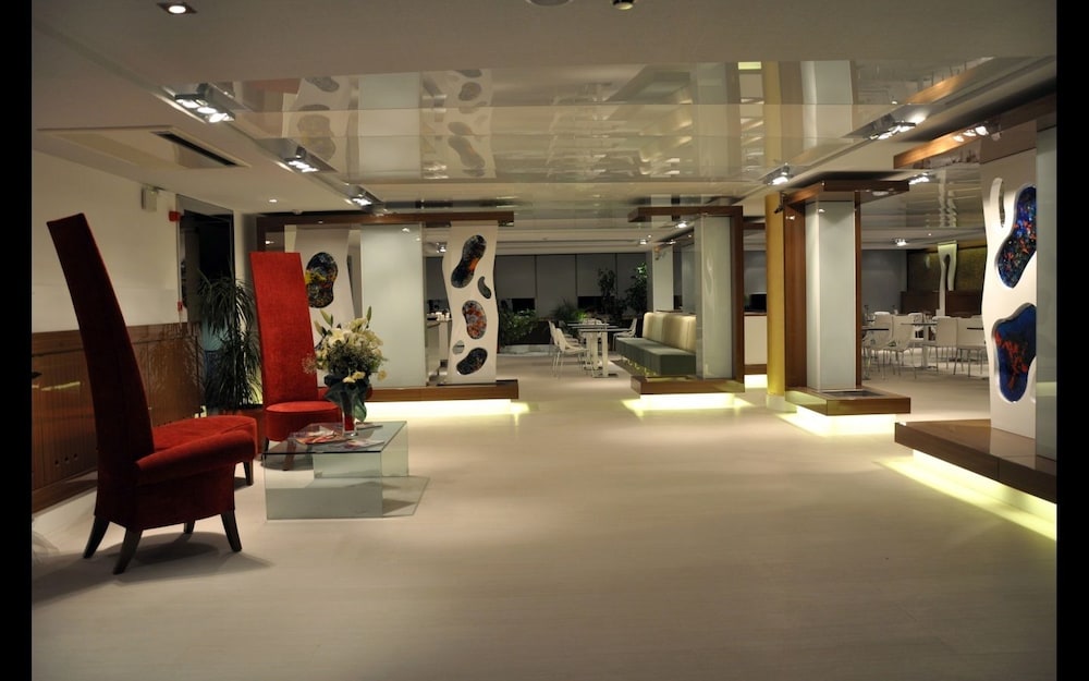 No 19 Boutique Hotel 44/69