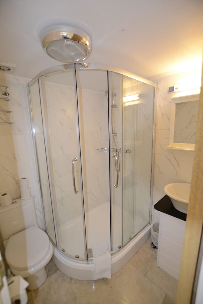 Cranbrook Hotel London 55/55
