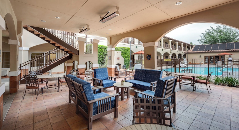 Ayres Hotel Redlands 22/38