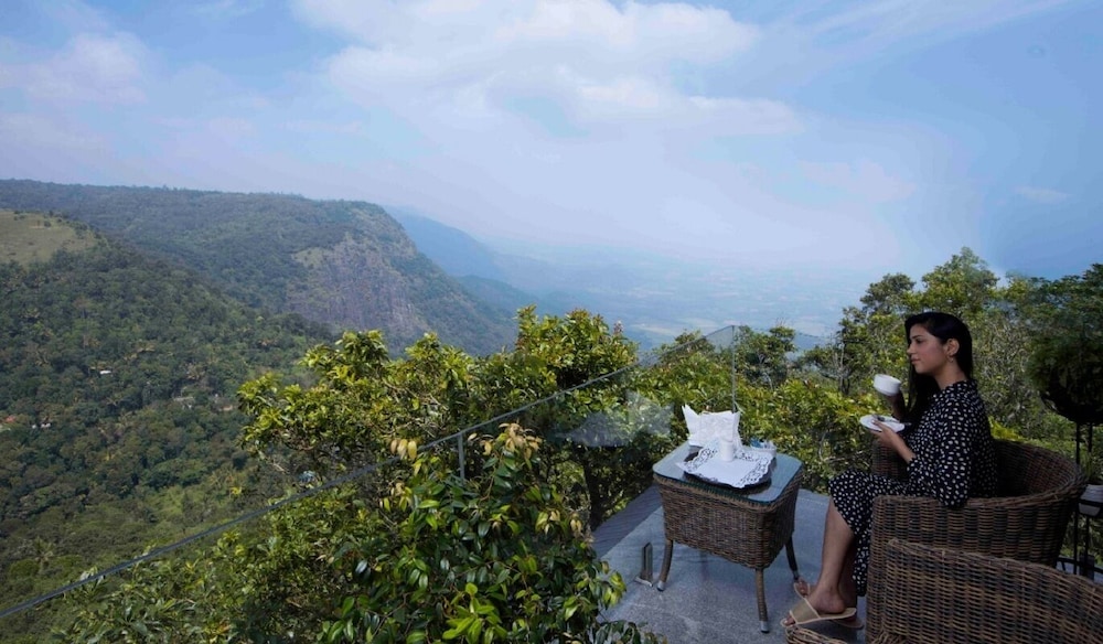 Hills And Hues Resort Thekkady 1/68