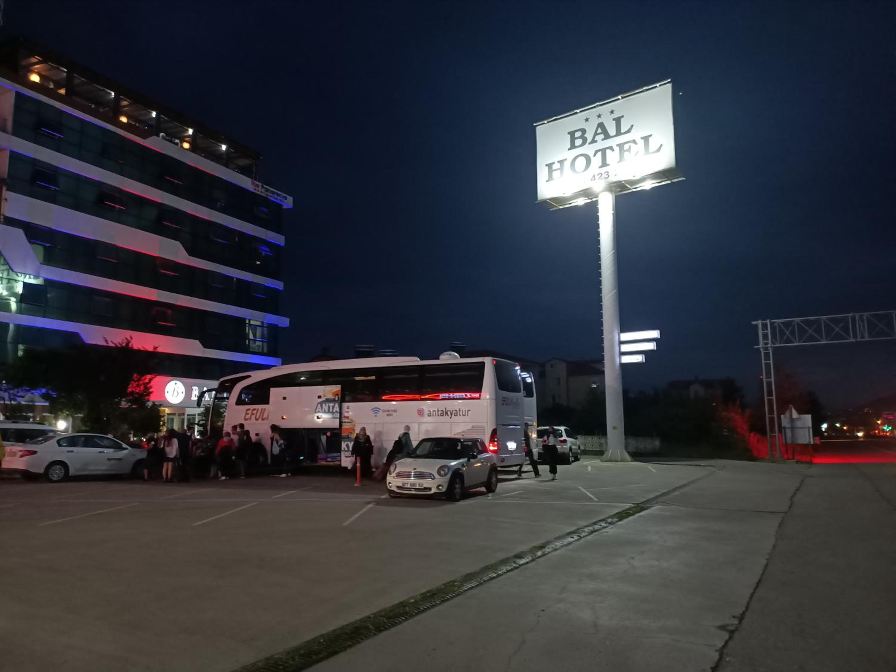 Bal Otel 6/35