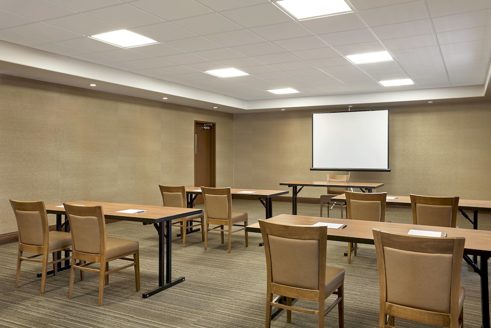 FOUR POINTS BY SHERATON REGINA 20/20