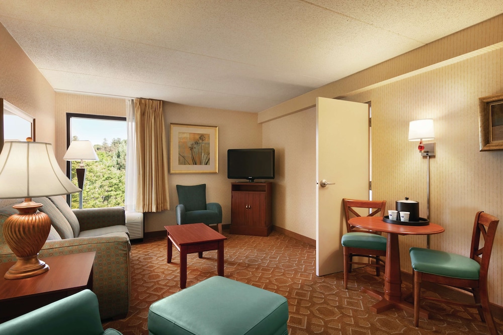 Hampton Inn York 33/53