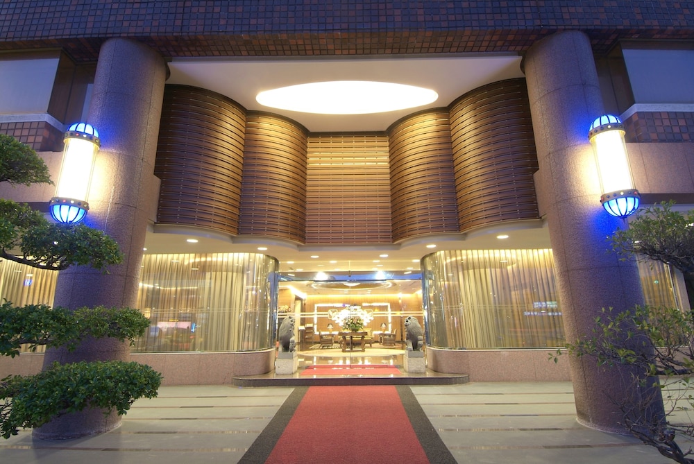 Kings Town Hotel 5/41