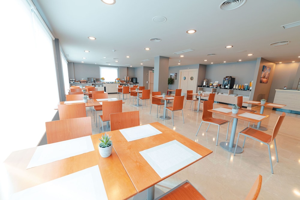 Hotel Monte Rozas 43/50