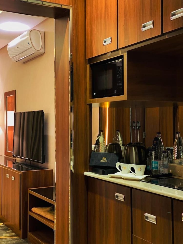 فندق مشارف المدن للأجنحة الفندقية(Msharef Al Moden Suites) 42/55