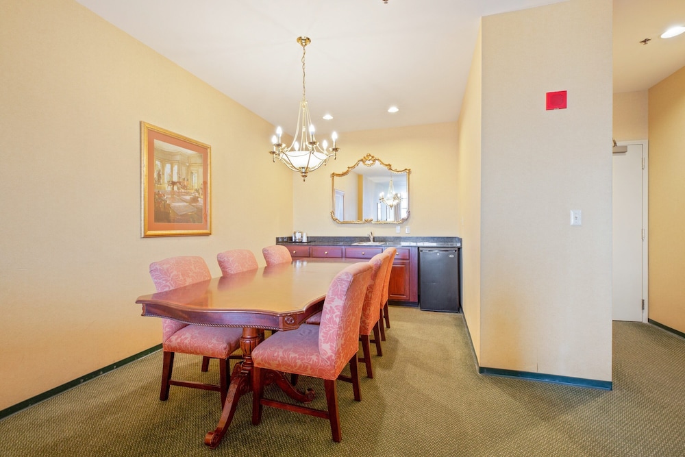 圣路易斯市中心酒店(OYO Hotel St Louis Downtown City Center MO) 图片3