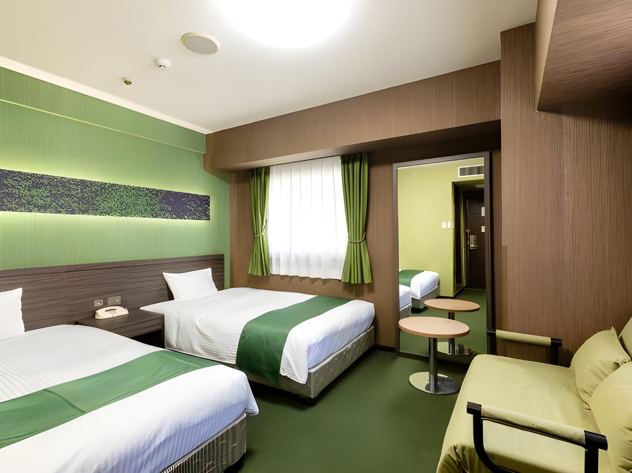 Room, 3 Beds, with Extra Bed, Smoking