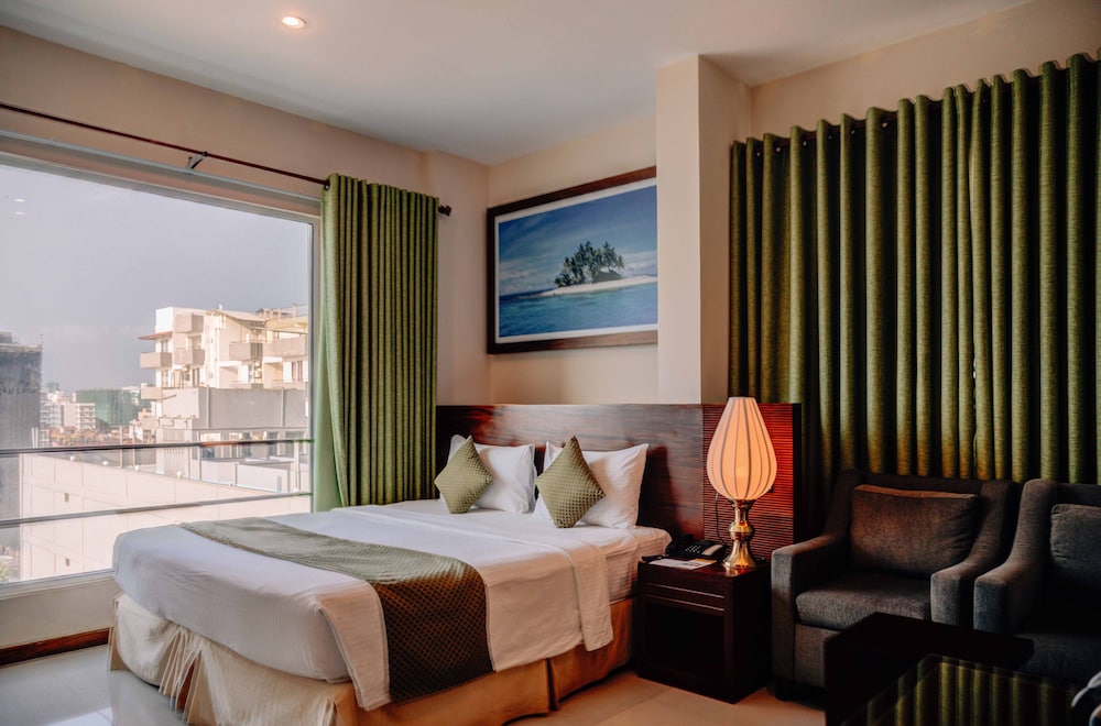 Mirage Colombo Hotel 29/81