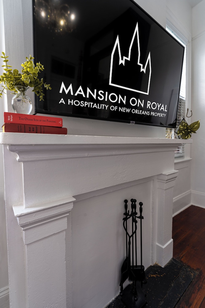 The Mansion on Royal 4/48