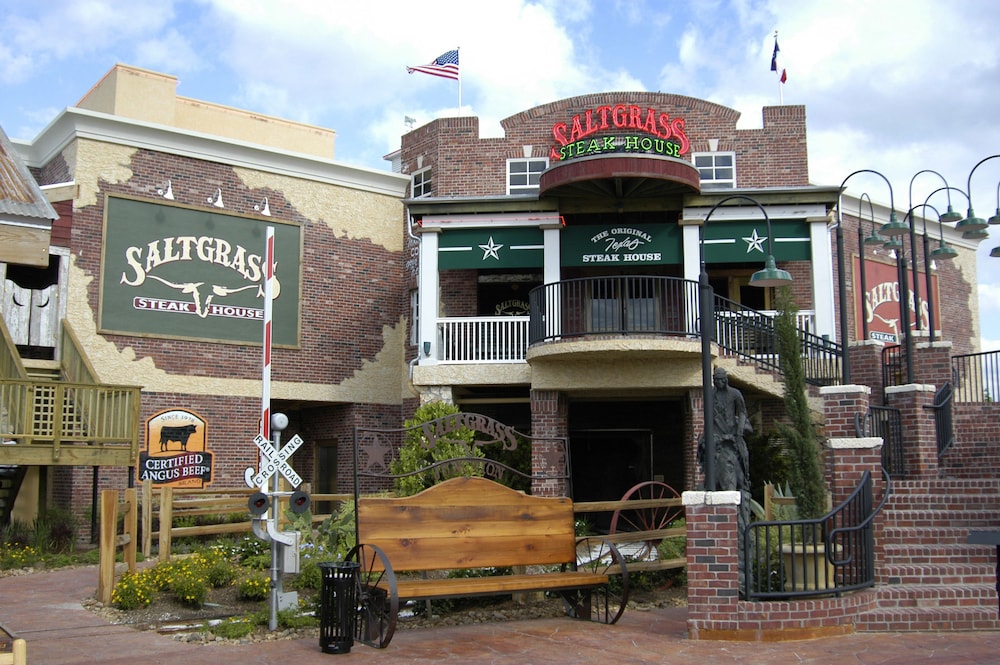 Kemah Boardwalk Inn 1/50