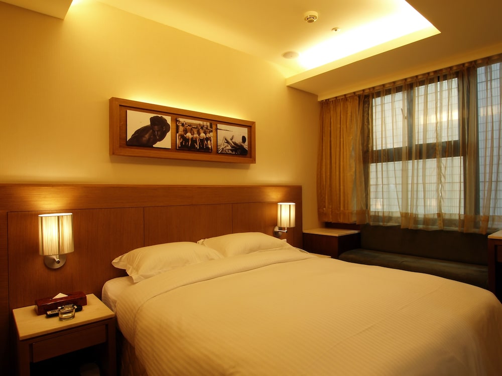 Eastern Star Hotel 8/35