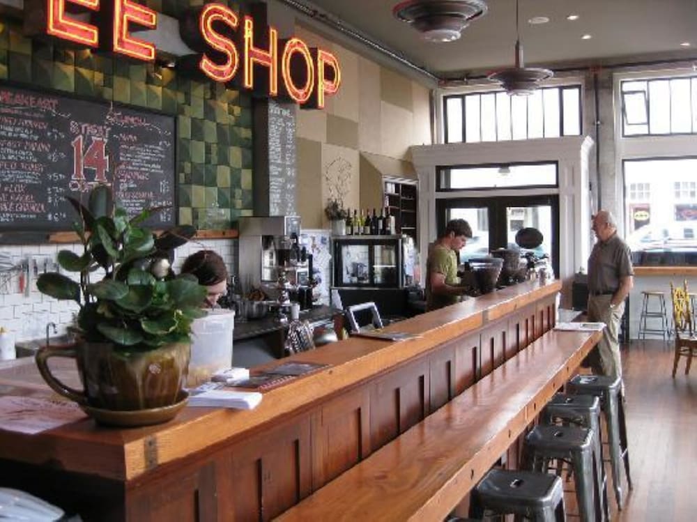 Commodore Astoria 7/50
