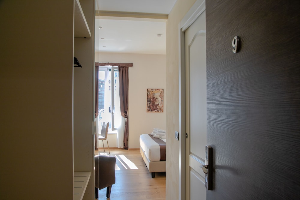 Aiello Rooms - San Babila 60/61