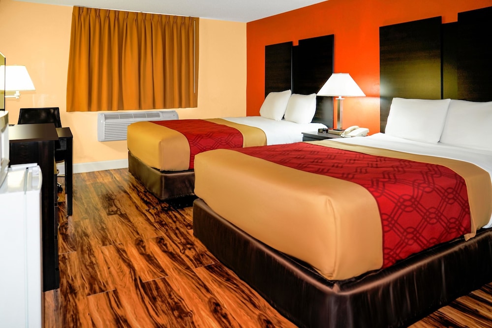 Econo Lodge Rome South 2/8