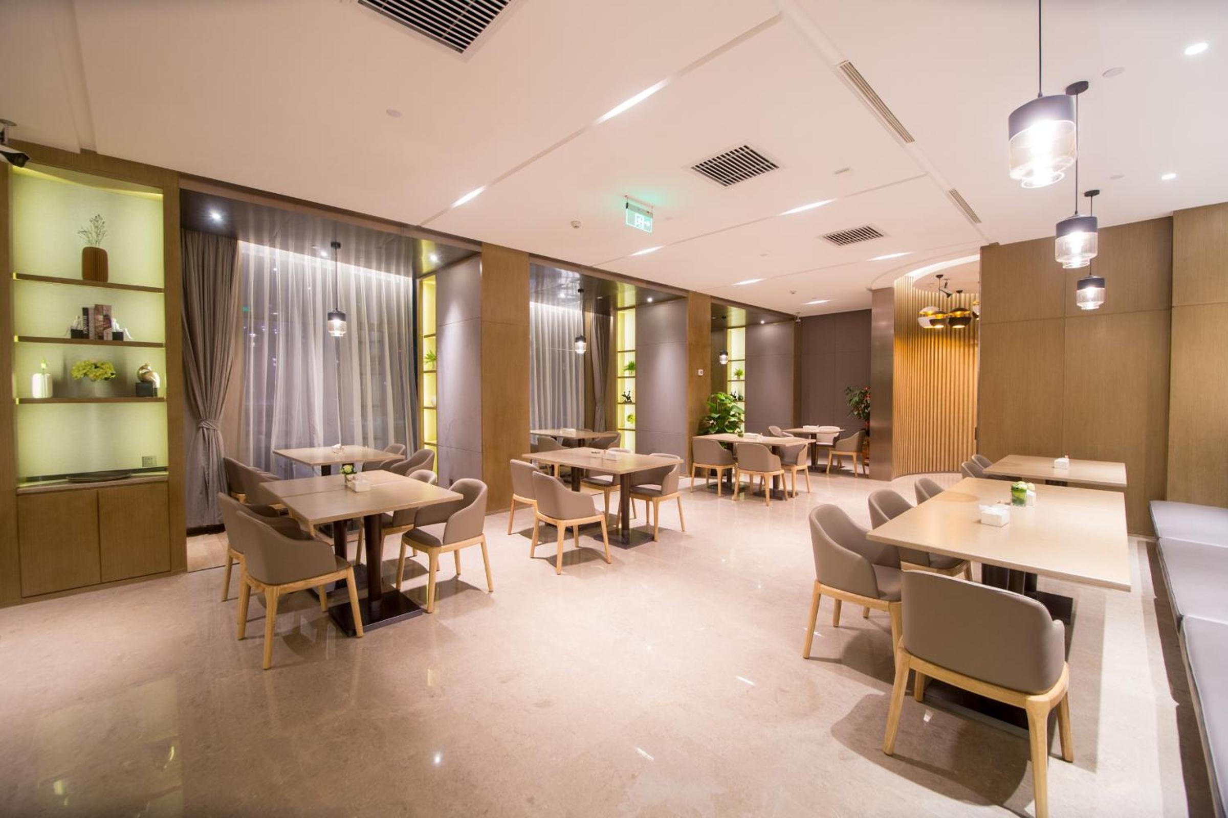 Xiamen United Hotel 41/54