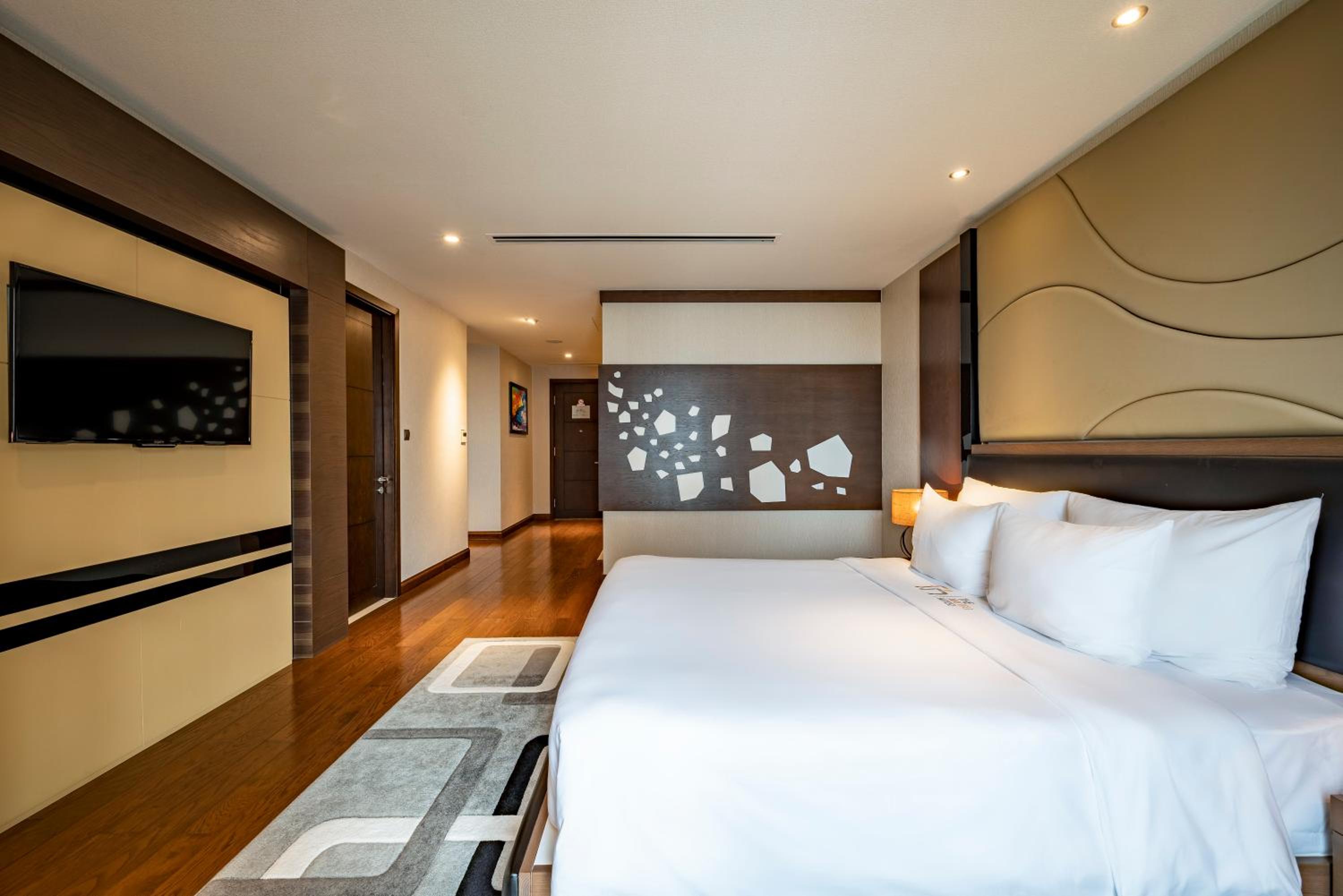 Malibu, Suite