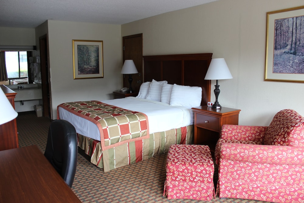 GREAT SMOKIES INN CHEROKEE 20/36