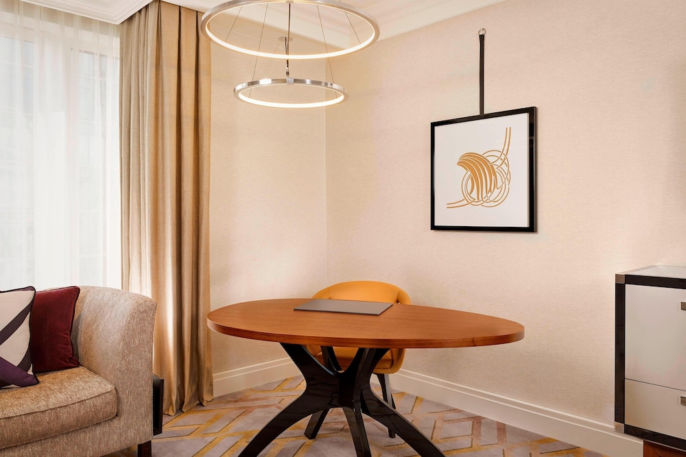 THE RITZ-CARLTON, BERLIN 43/45