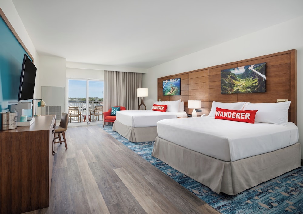 Compass Hotel Beaufort by Margaritaville 8/47