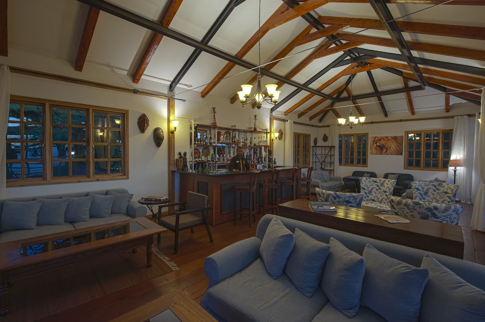 Karibu Camps and Lodges Lions Paw Ngorongoro 38/68