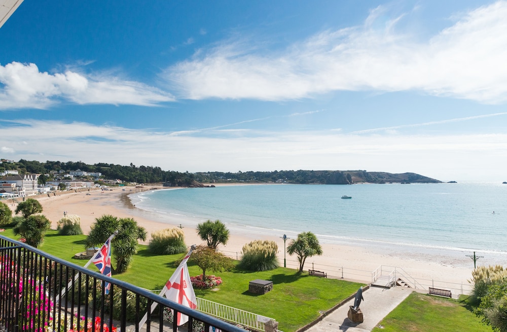 St Brelades Bay Hotel 57/59