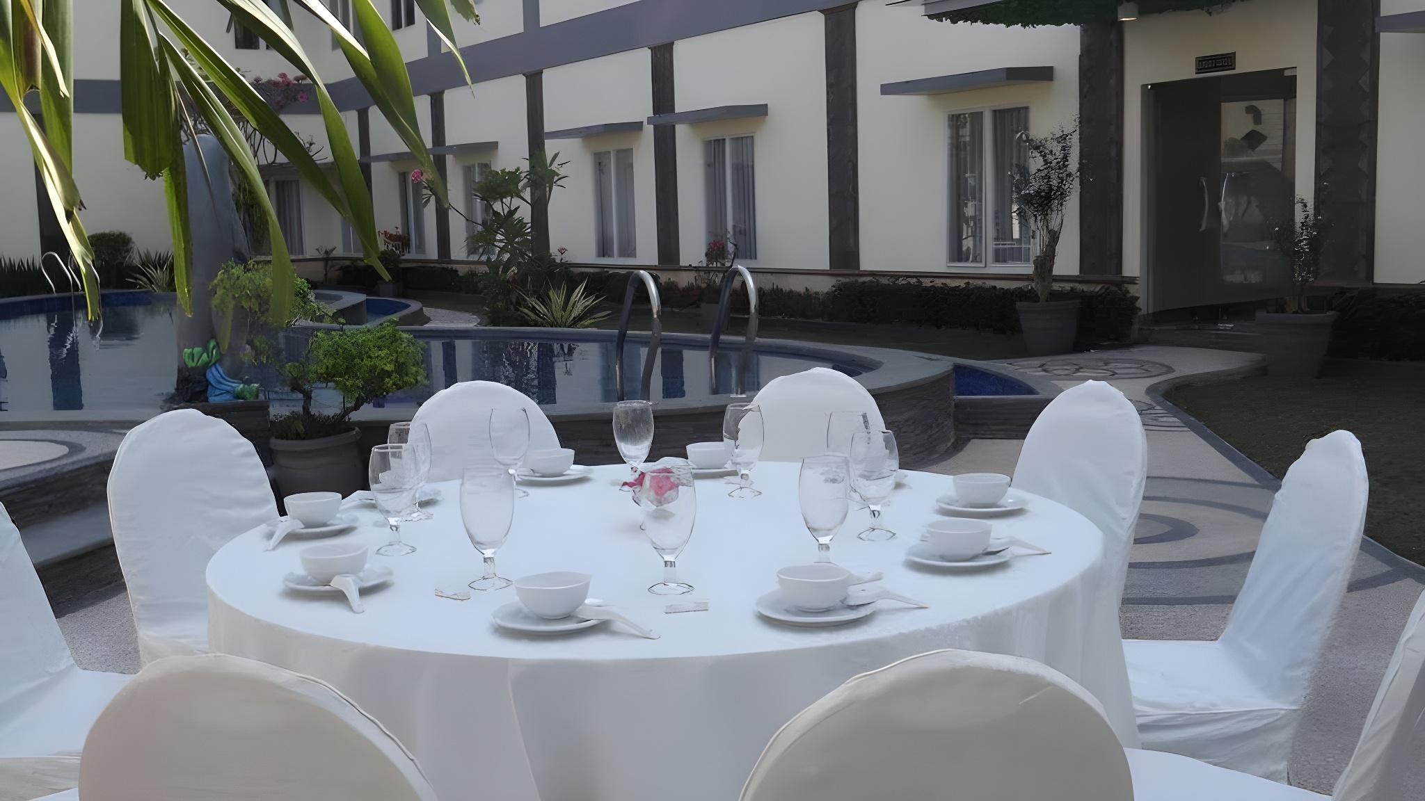 HOTEL PURI INDAH & CONVENTION 78/99