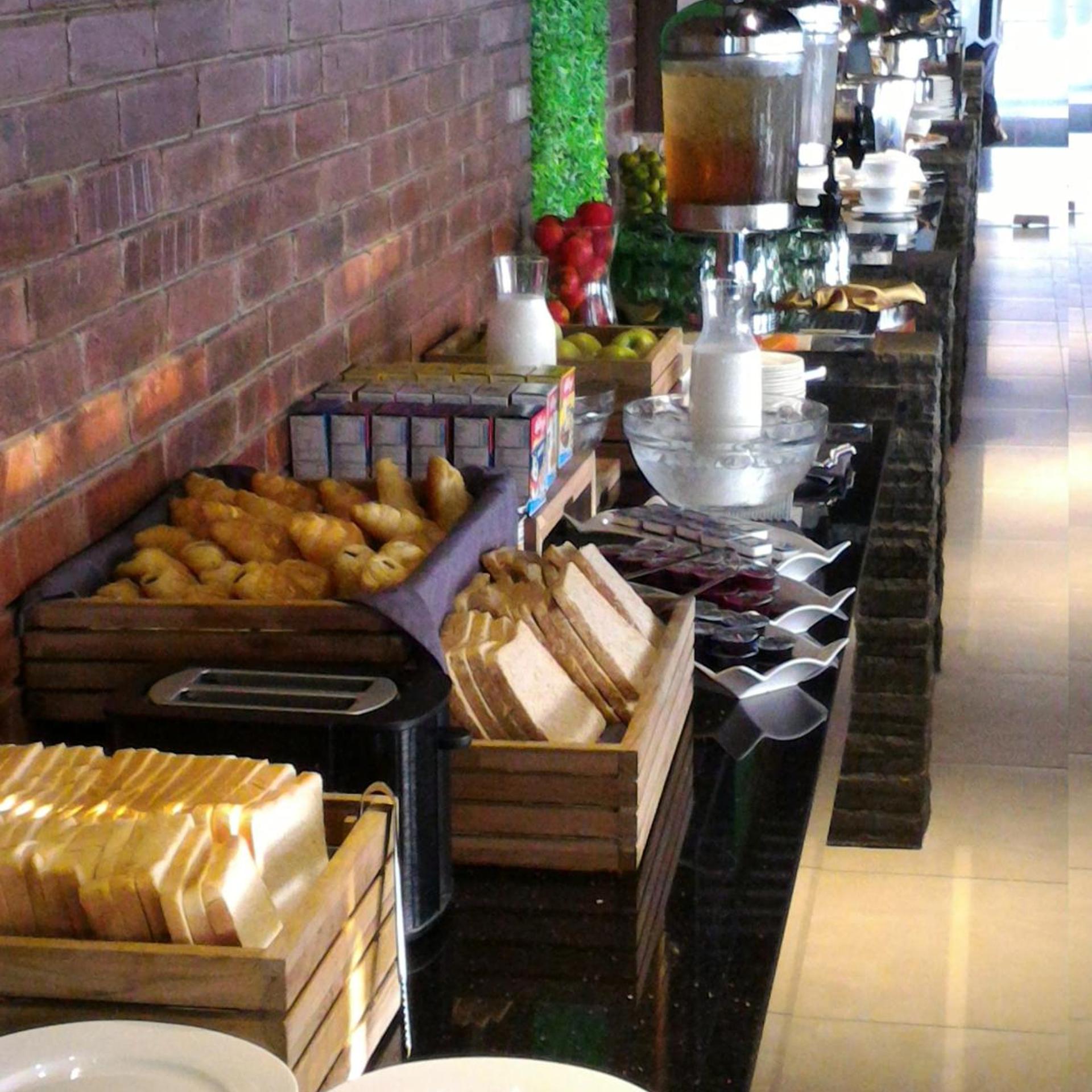 B FASHION HOTEL 37/46