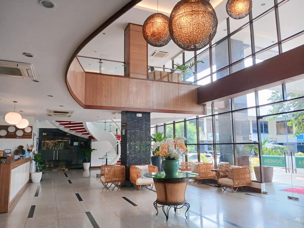 Dohera Hotel 10/69