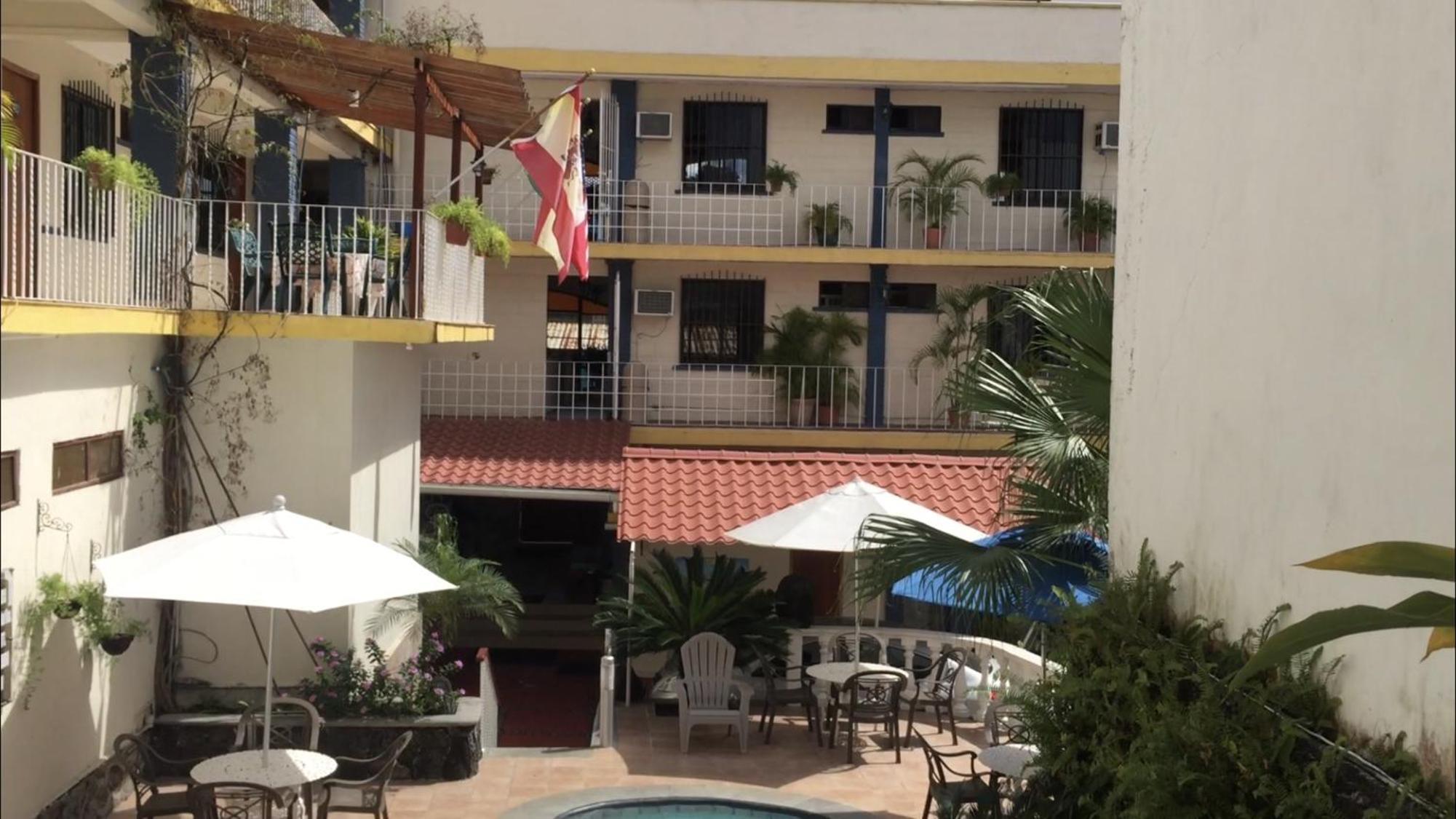 Hotel Los Arcos 6/51