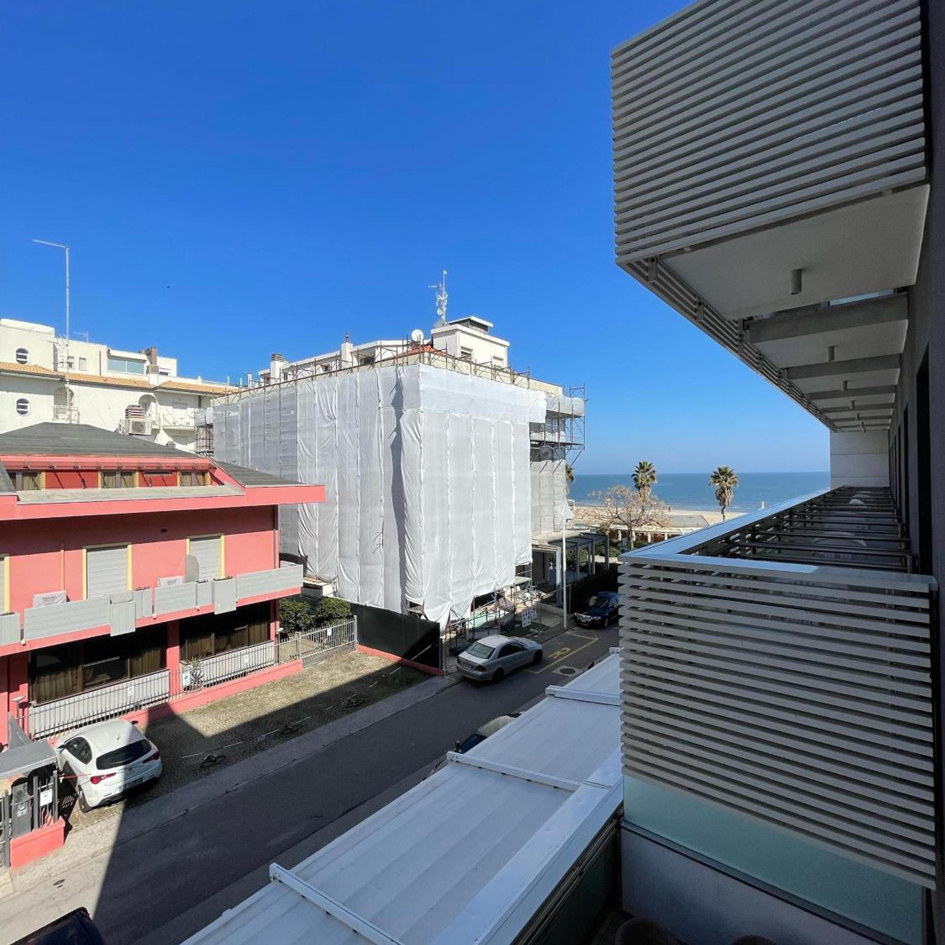 Club Hotel 19/46