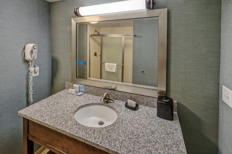 Hampton Inn Suites Birmingham 280 East Eagle Point 59/62