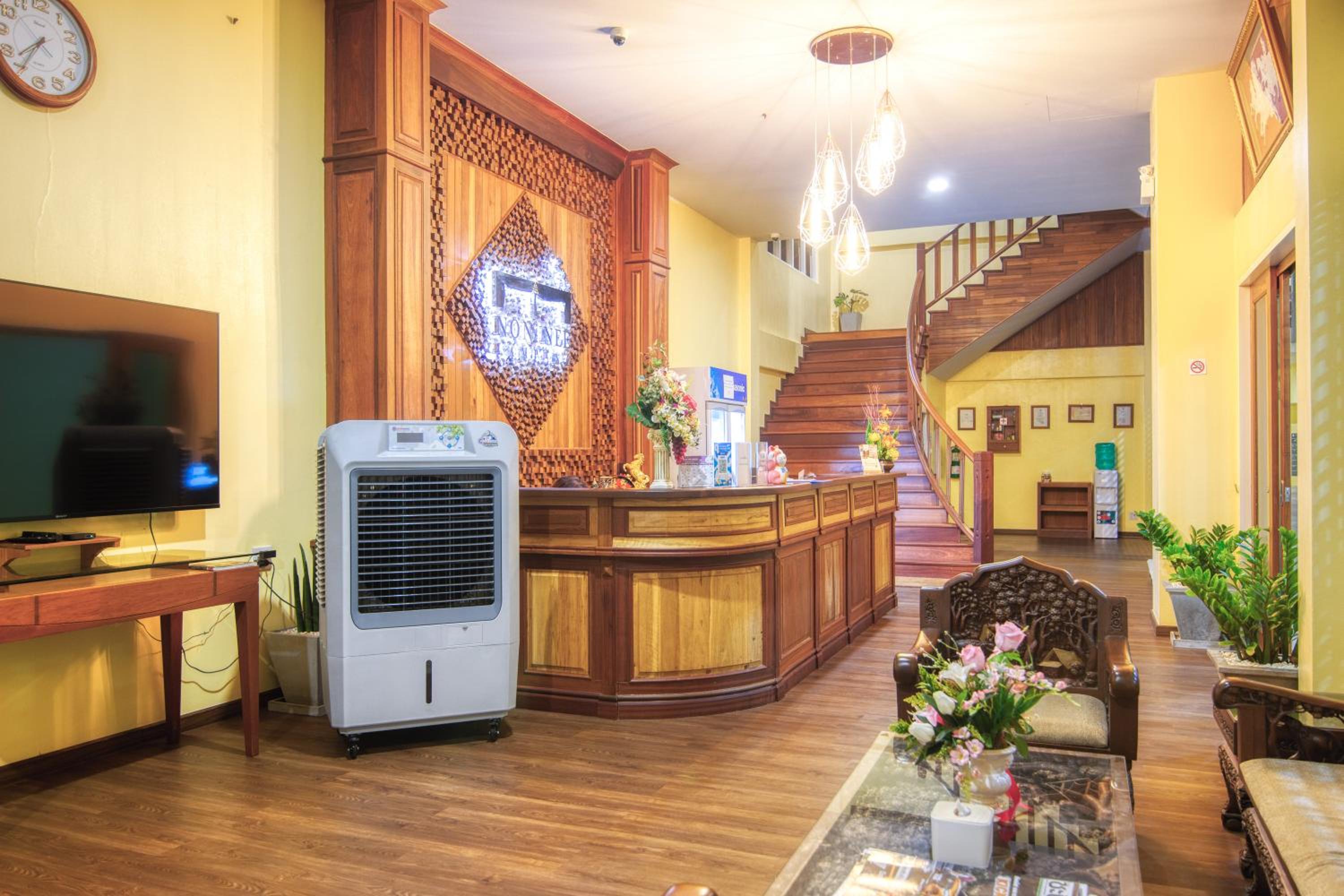Nonnee Lampang Hotel 8/40