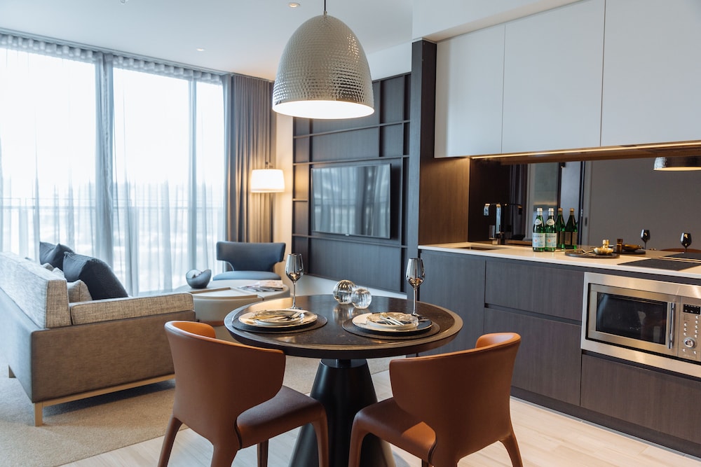 One Global Resorts Green Square 42/50