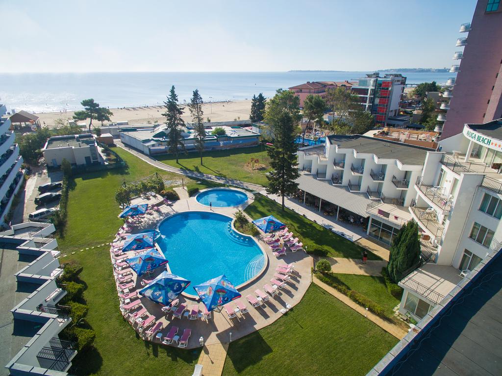 Flamingo Beach Hotel 60/63