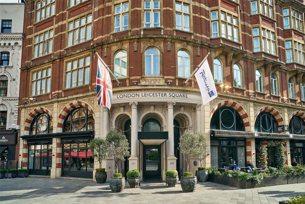 Radisson Blu Hotel London Leicester Square 46/49