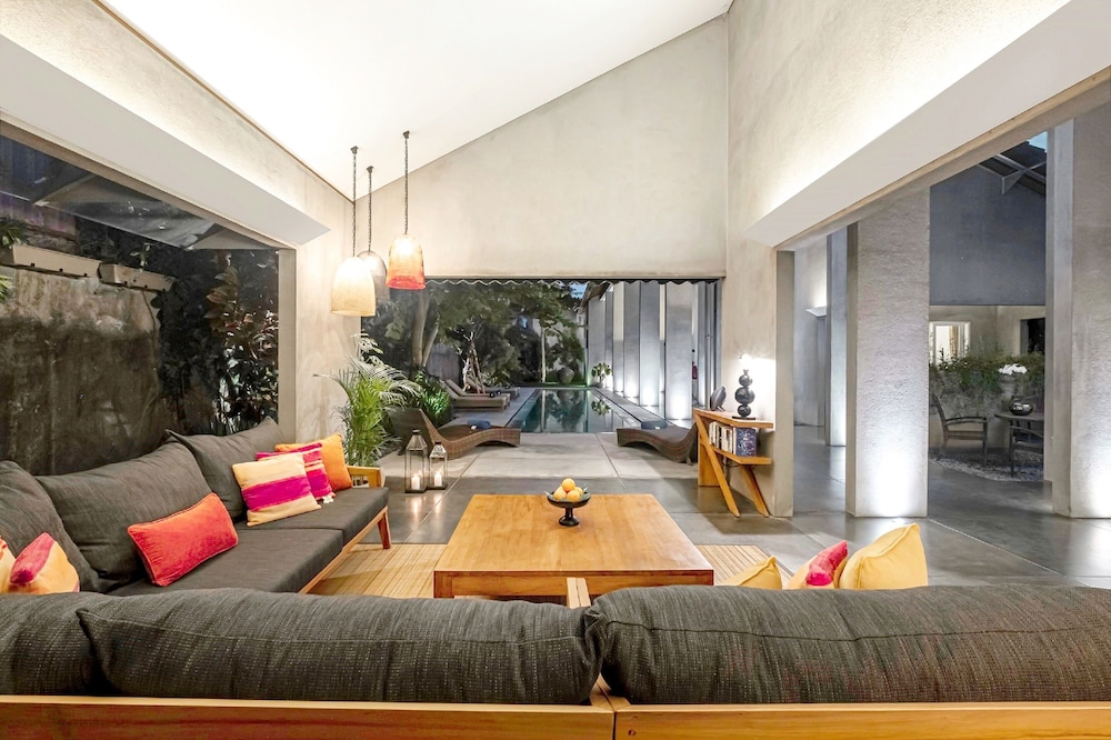 Mayaloka Villas Seminyak 44/76