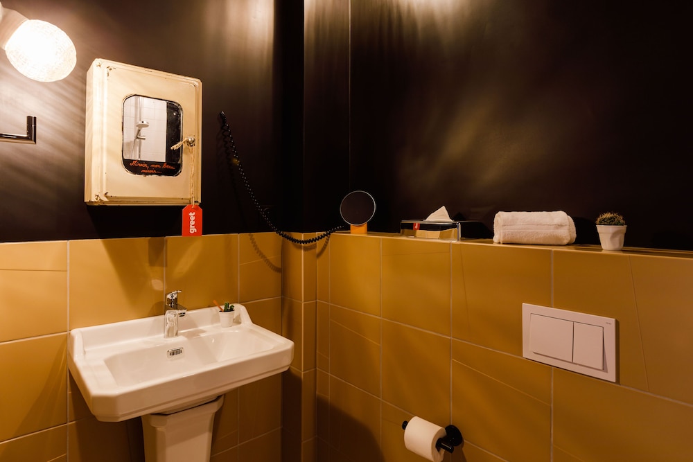 Greet hotel Lyon Confluence 65/77