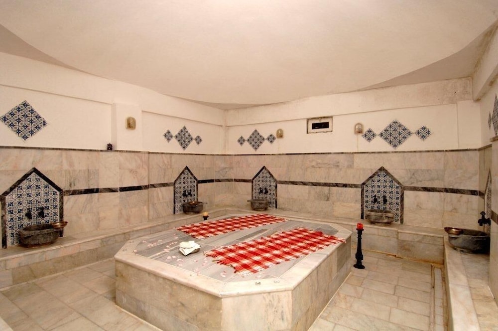 Grand Paradise Hotel 28/50