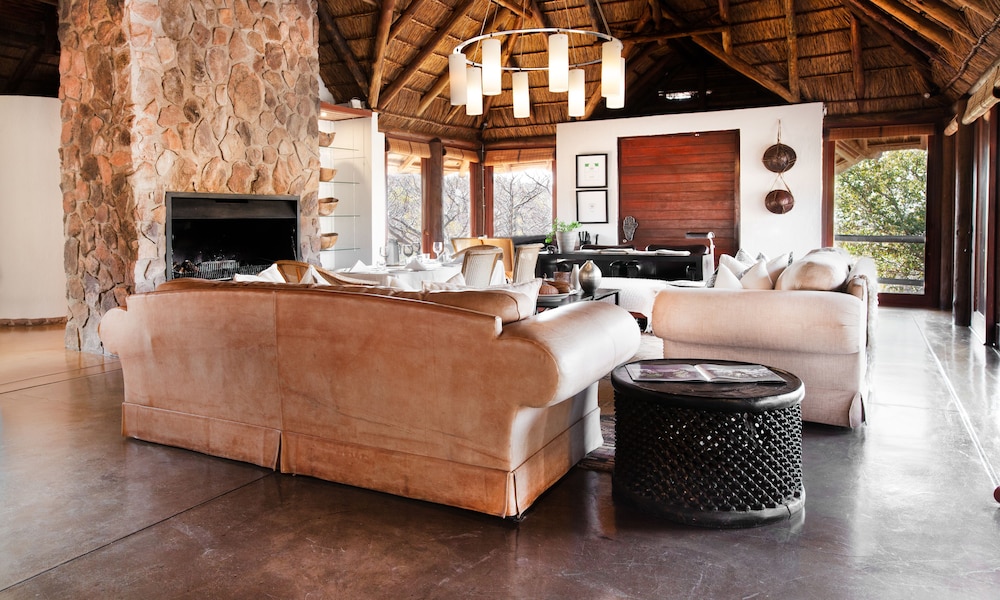 Tshwene Lodge 30/50