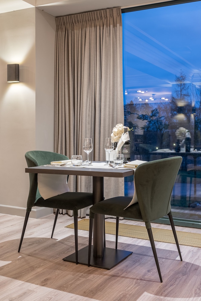 Fletcher Hotel-Restaurant De Hunzebergen 55/66
