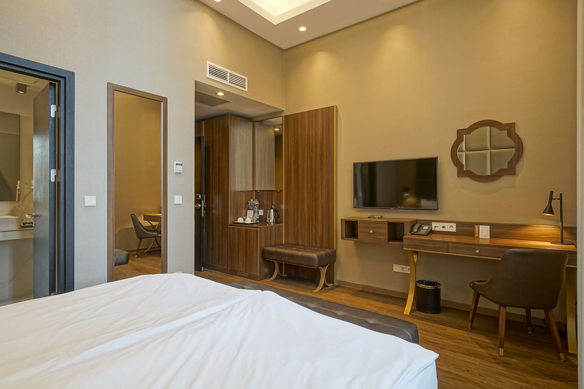 STANDARD, DOUBLE OR TWIN BED