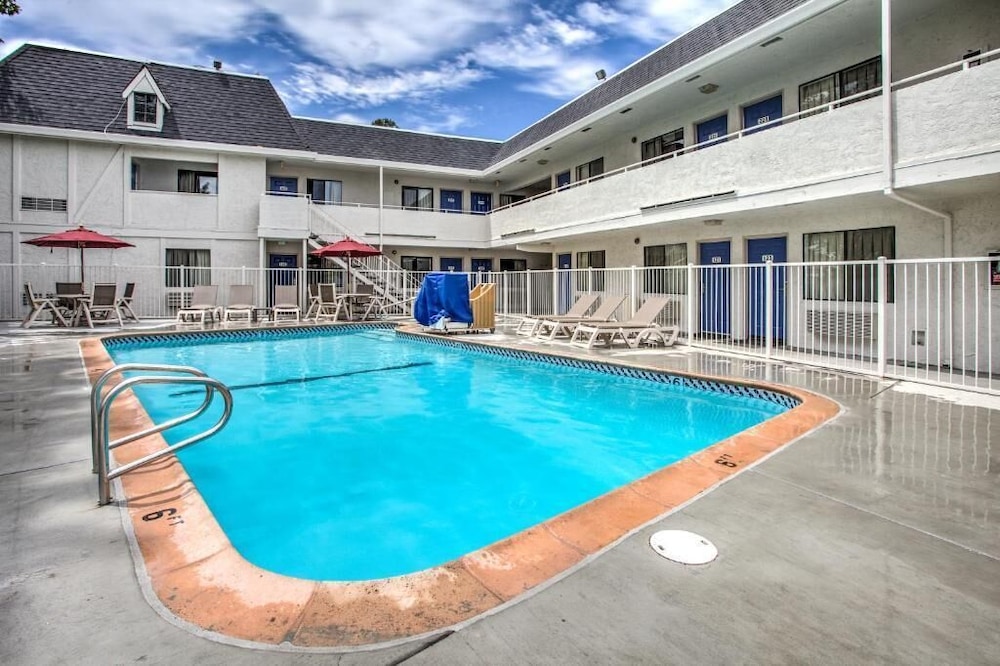 Motel6 Fairfield, CA - North 59/69