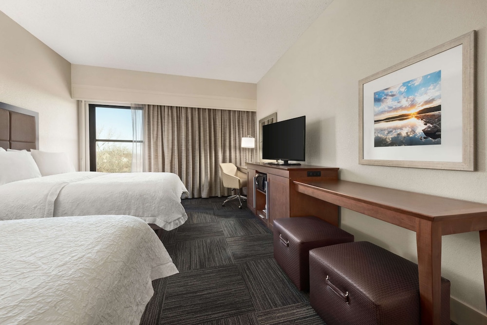 Hampton Inn Lawrence Ks 19/53