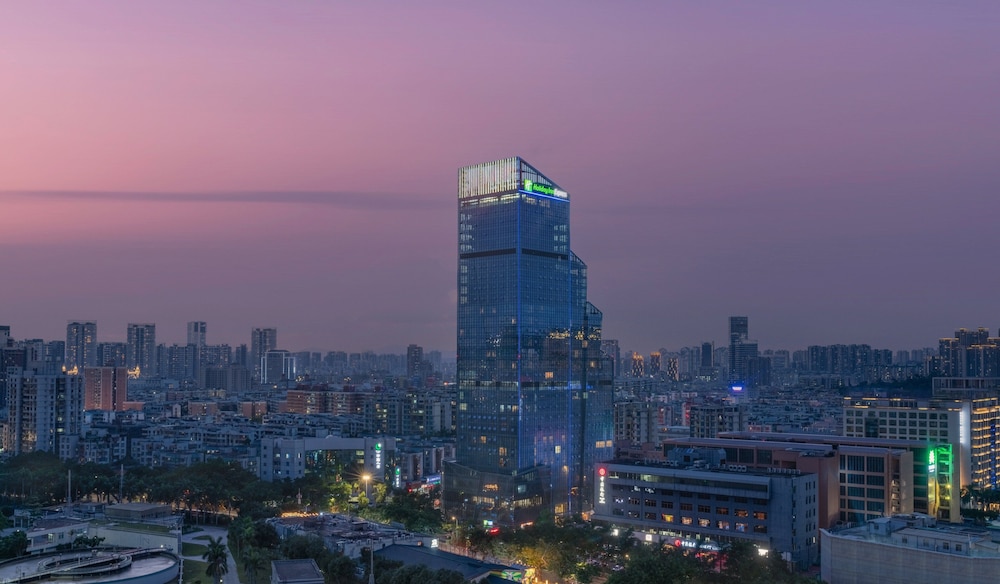 Holiday Inn Express Zhuhai Gongbei 19/63