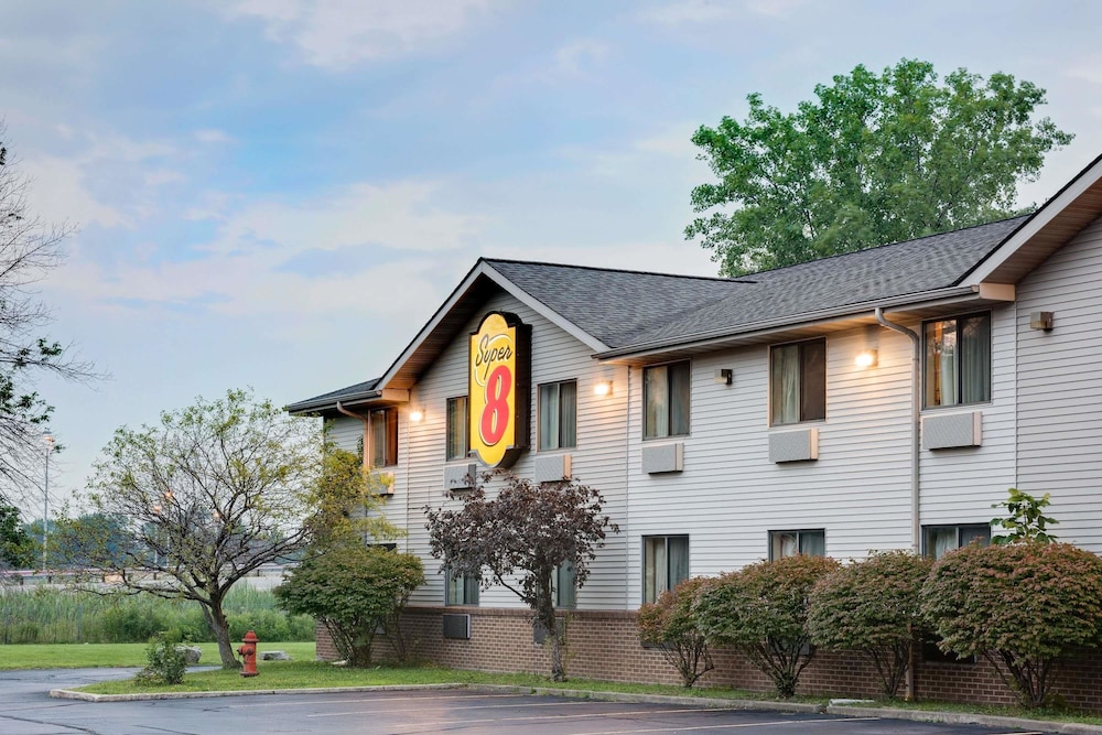 Super 8 By Wyndham Mentor/Cleveland Area 1/31