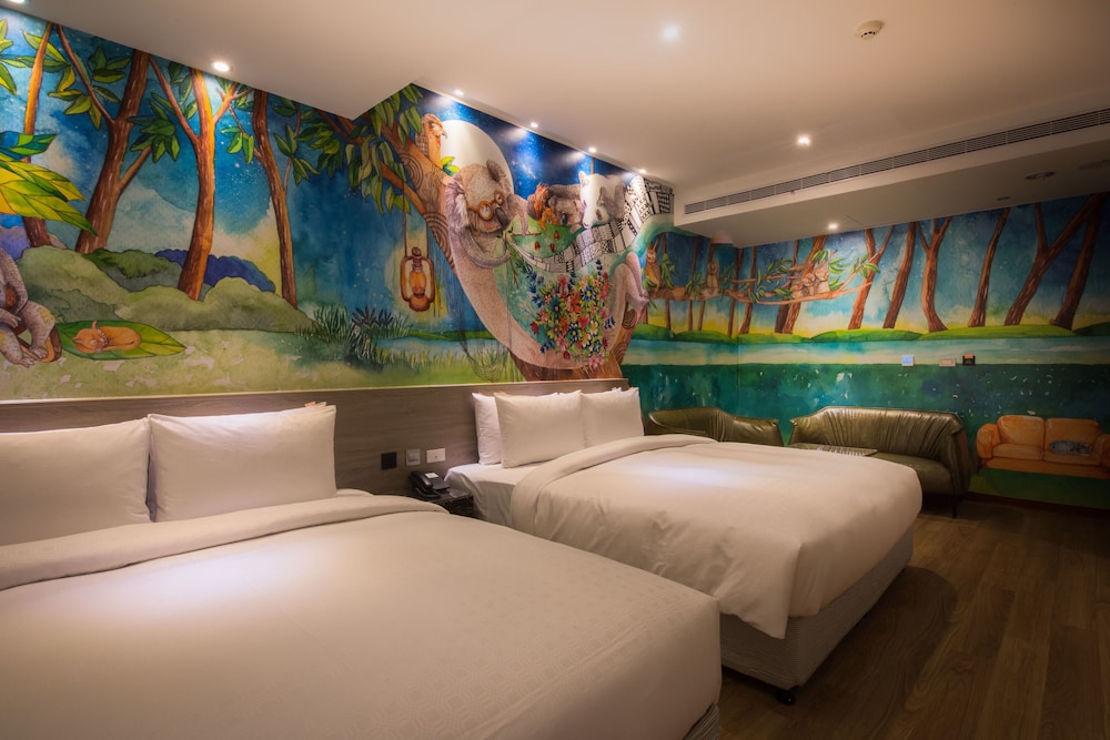 Legend Hotel Pier 2 16/66