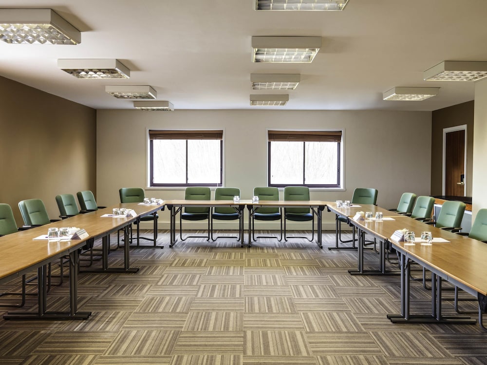 Mercure Dartford Brands Hatch Hotel & Spa 47/50